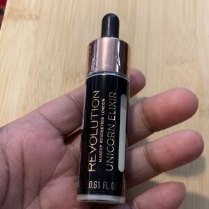 NWT Revolution Unicorn Elixir Liquid Highlighter
